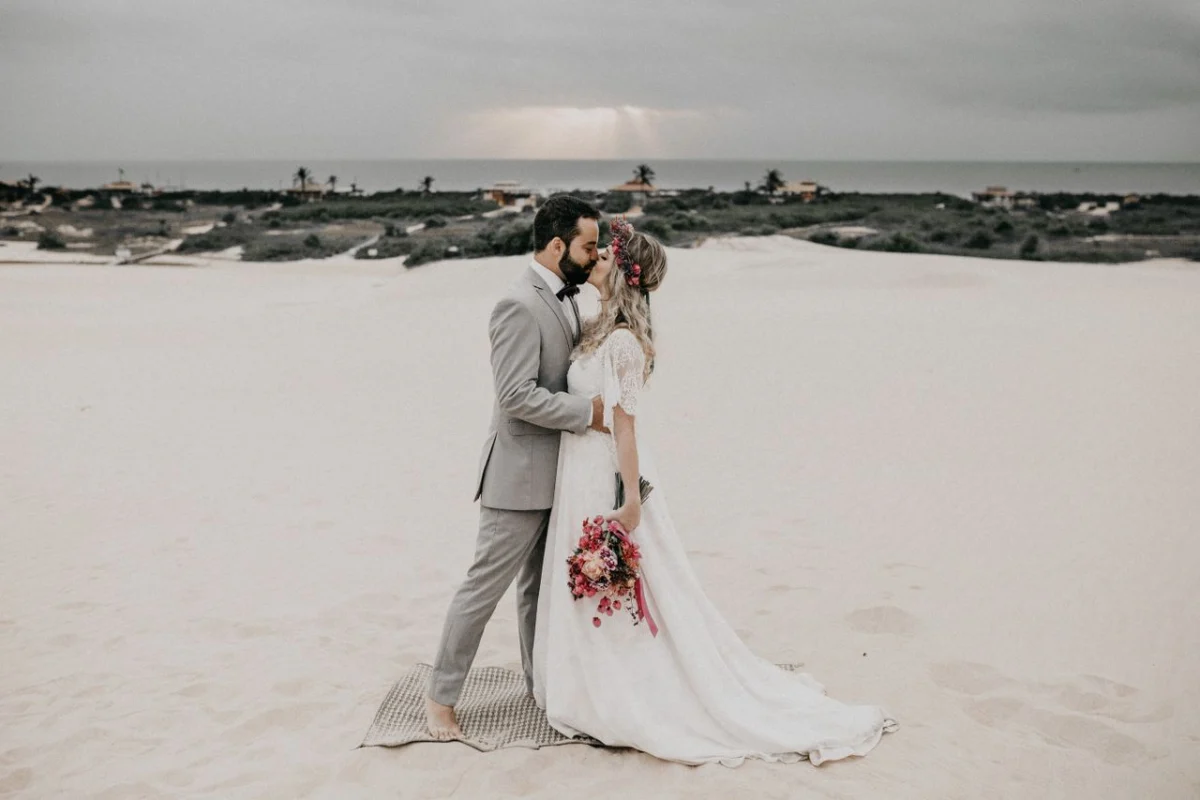 25 Questions to Ask a Wedding Photographer Before Booking