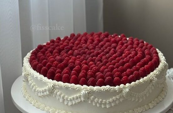Свадебный-итальянский-торт-пирог-с-малиной